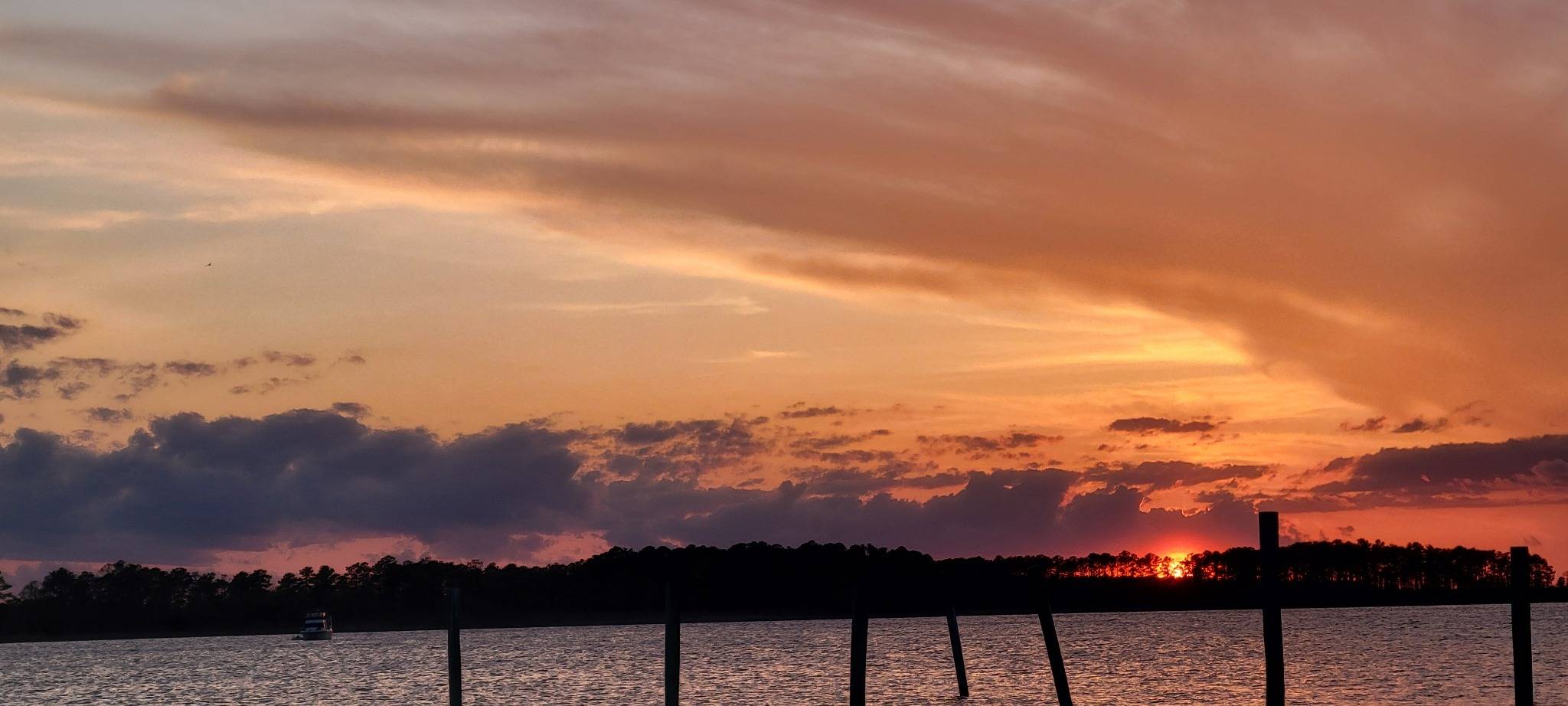 Belhaven Sunset - Glitter & Grace Boutique